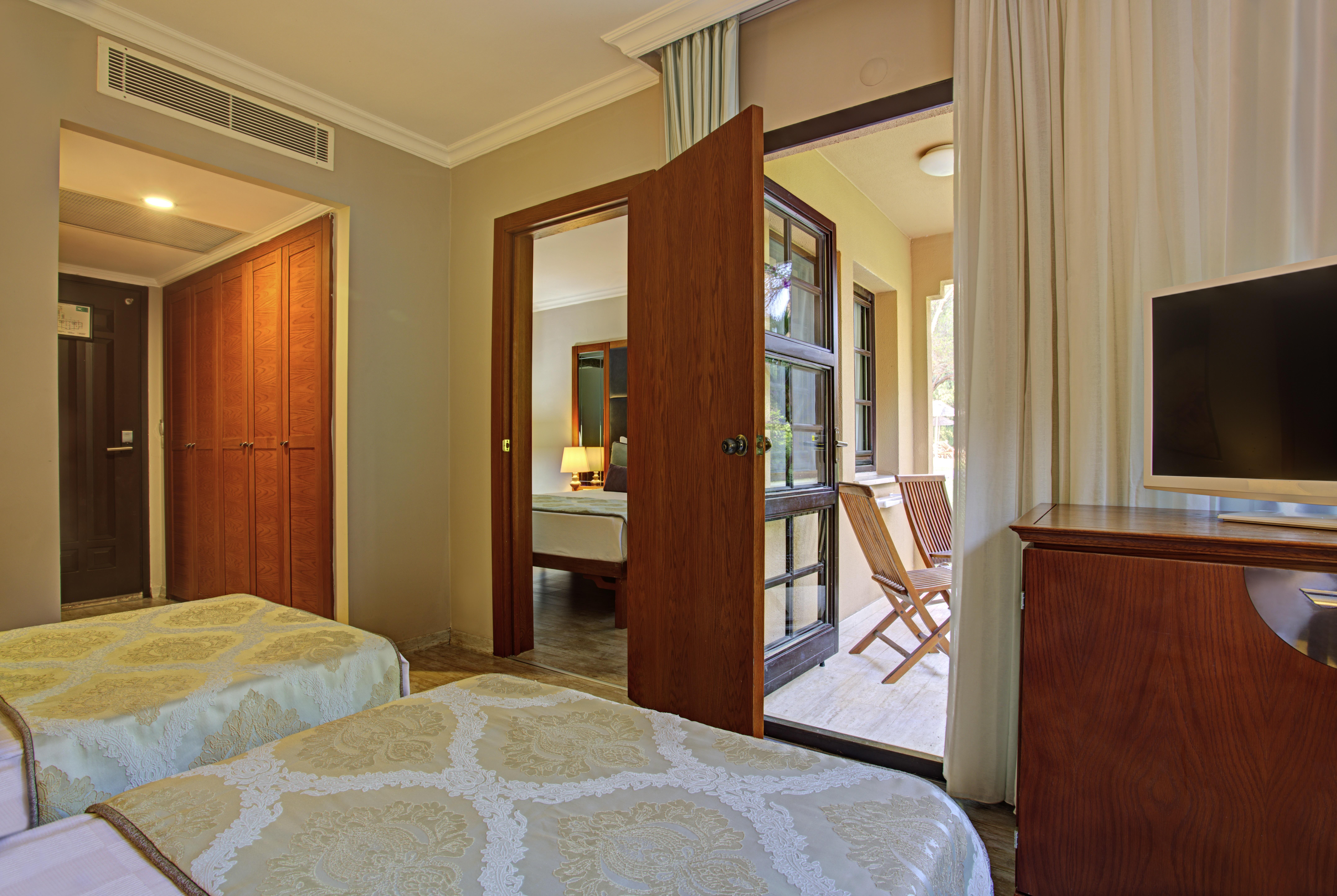 אנטליה Asteria Family Resort Belek מראה חיצוני תמונה A room at the hotel