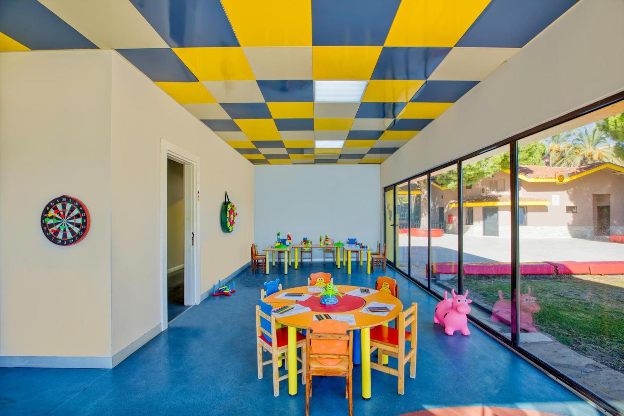 אנטליה Asteria Family Resort Belek מראה חיצוני תמונה Kindergarten