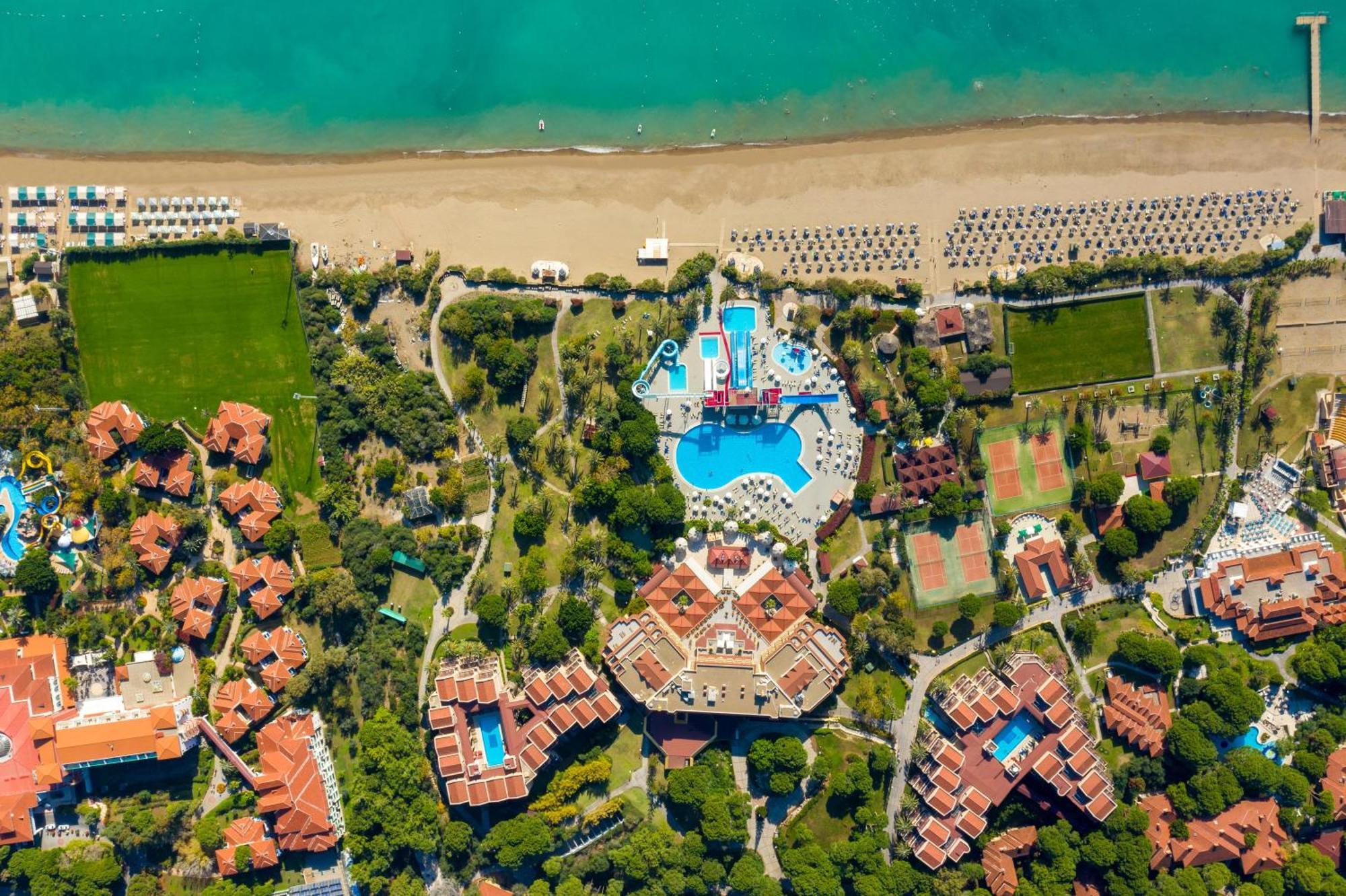 אנטליה Asteria Family Resort Belek מראה חיצוני תמונה Aerial view of the resort