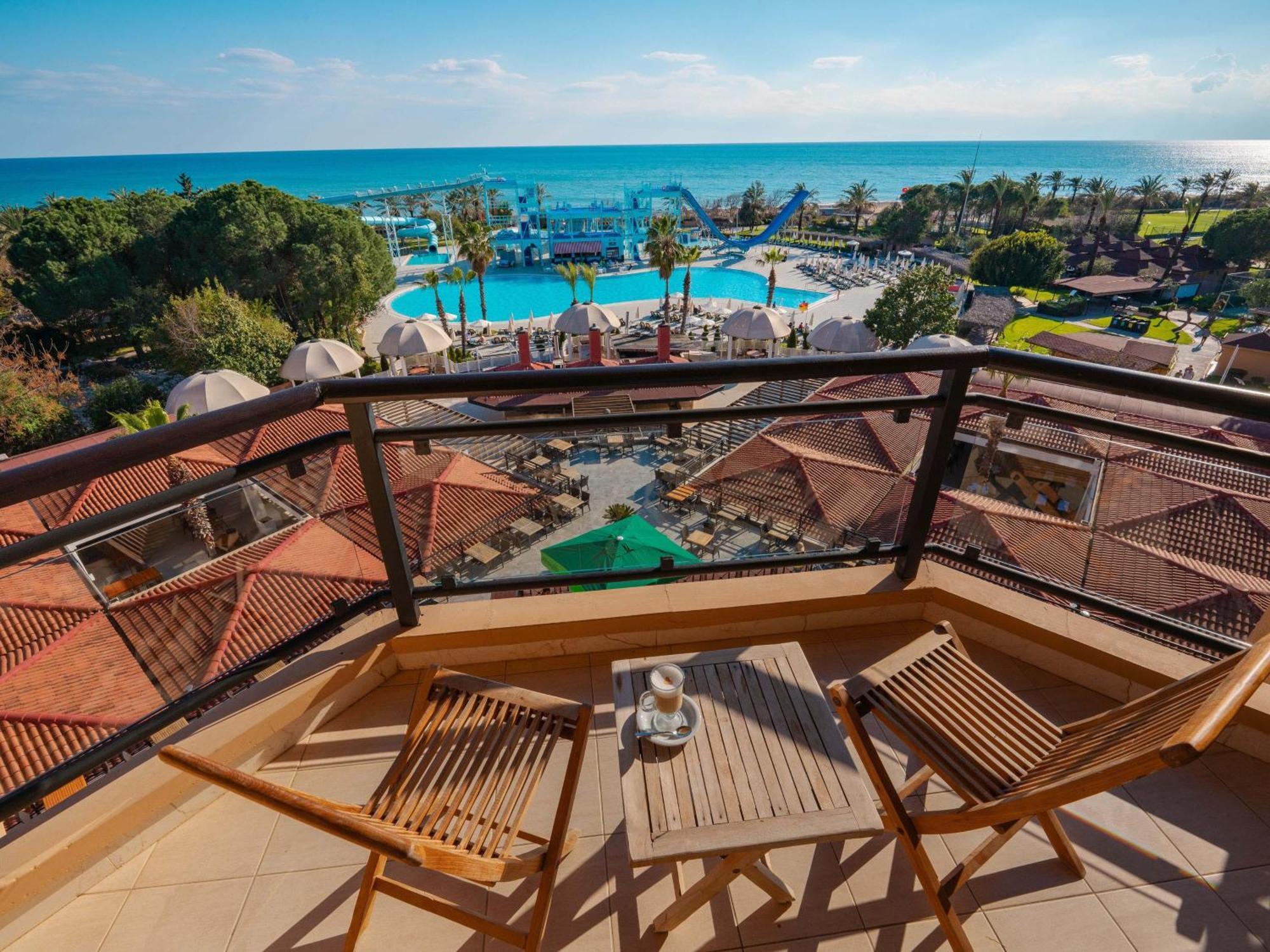 אנטליה Asteria Family Resort Belek מראה חיצוני תמונה View from the balcony of a hotel room